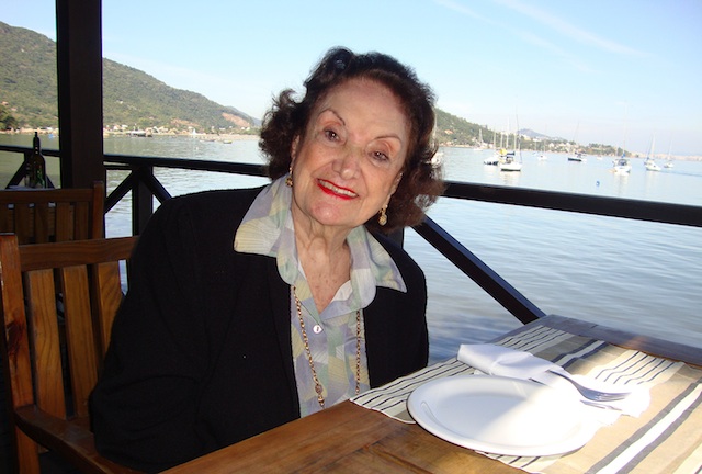 Nazira Mansur, a Rouxinol catarinense, completando 94 anos